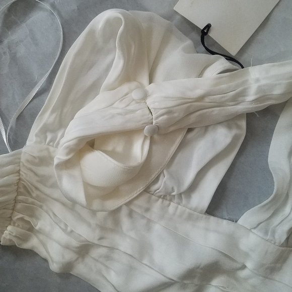 NWT SATIN EFFECT CROP HALTER OPEN BACK TOP CREAM WHITE - Picture 4 of 7